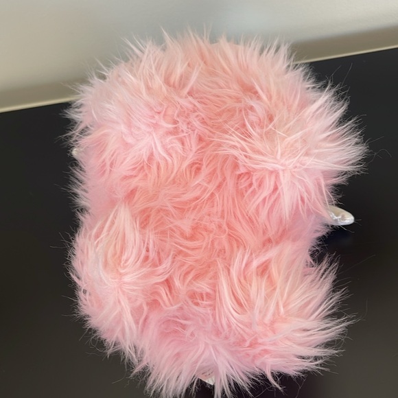 Fluffy flying pig plush🪽 - Picture 7 of 8